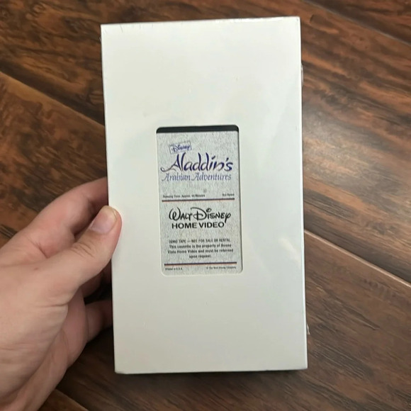 Disney Aladdin's Arabian Adventures  Home Video Demo VHS Tape RARE NWT - Picture 1 of 4